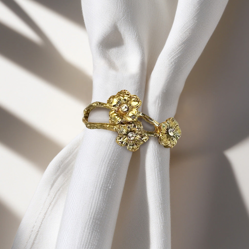 Napkin Rings in Gold Flower Design - Set of 6