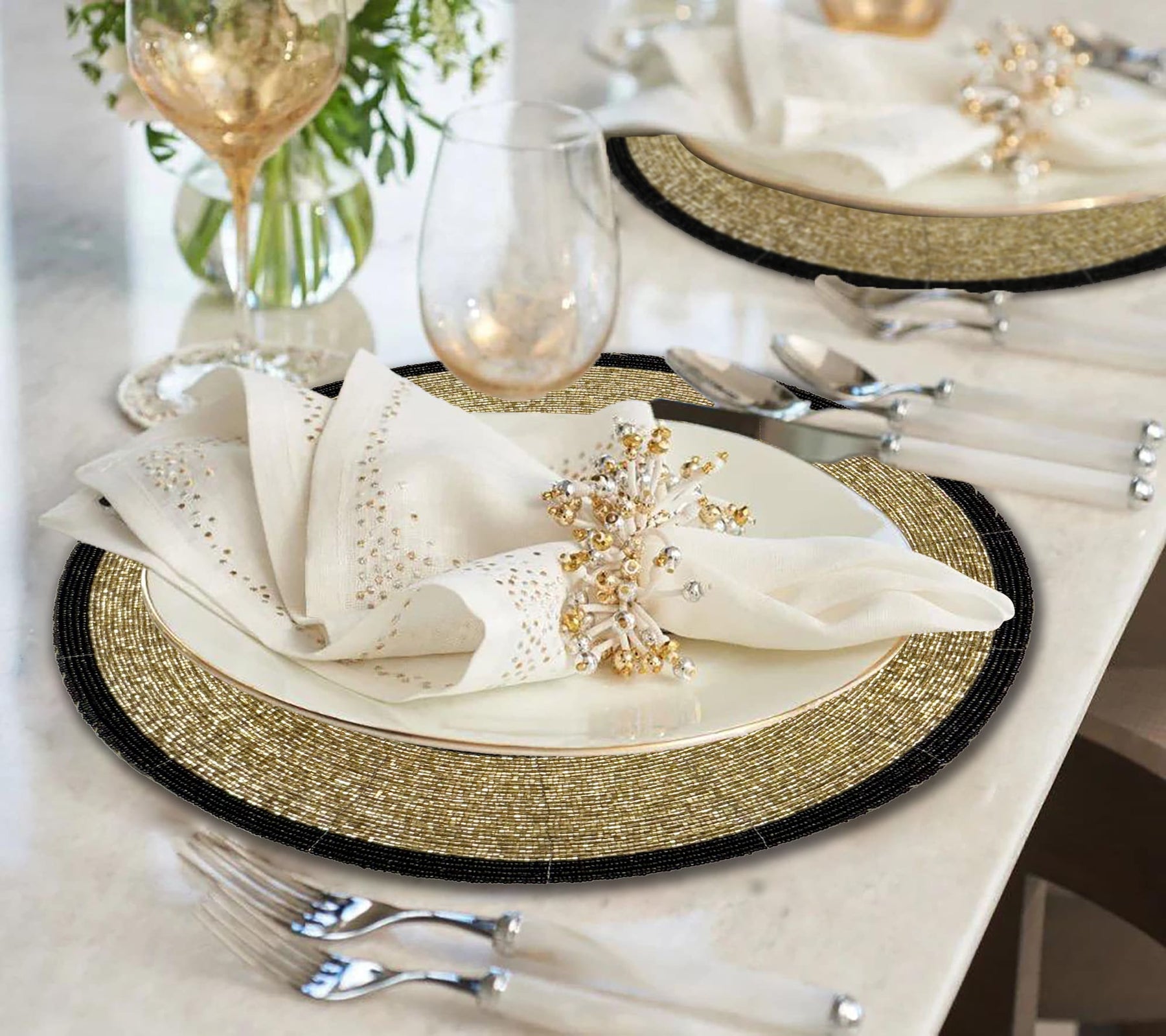 Decozen Round Beaded Placemats - Black and Gold, Set of 12 - 14 Inches - Durable, Scratch & Heat Resistant Tablemats for Dining Table, Kitchen Decor Charger
