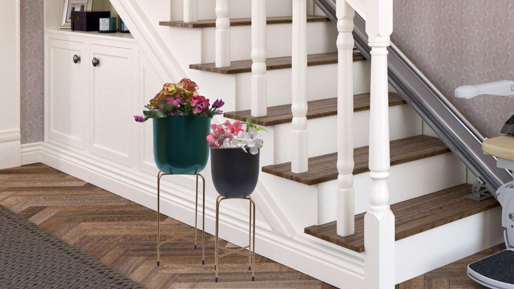 Planter with Metal Stand - Decozen