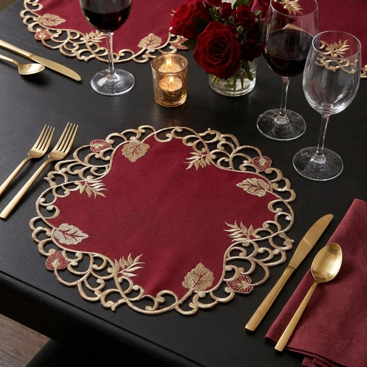 Burgundy Gold Doilies – Royal Garnet, 15 Inch