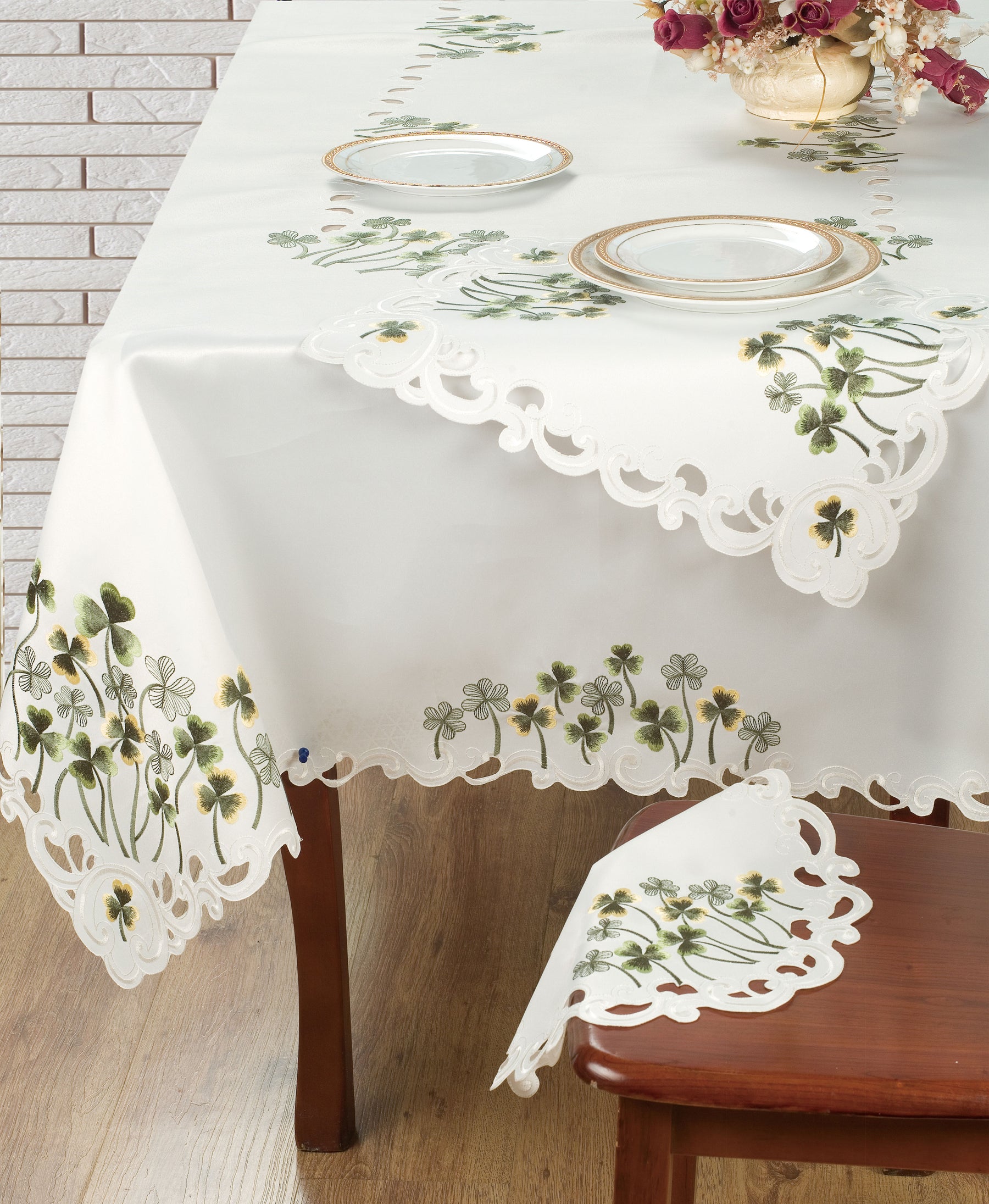 Ivory Table Runner - Clem Collection - Decozen