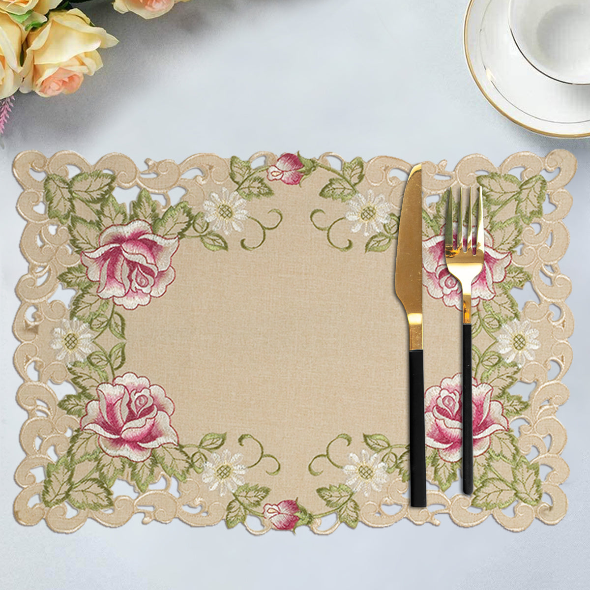 Round Linen Placemat Doilies - Set of 4