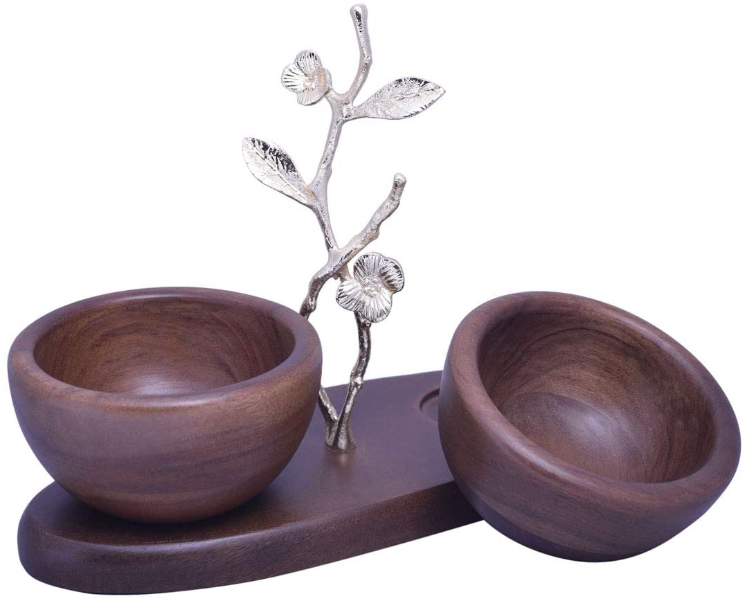 Pair of acacia wood nut bowls, small kitchen décor bowls for snacks or nuts, crafted from natural acacia wood.