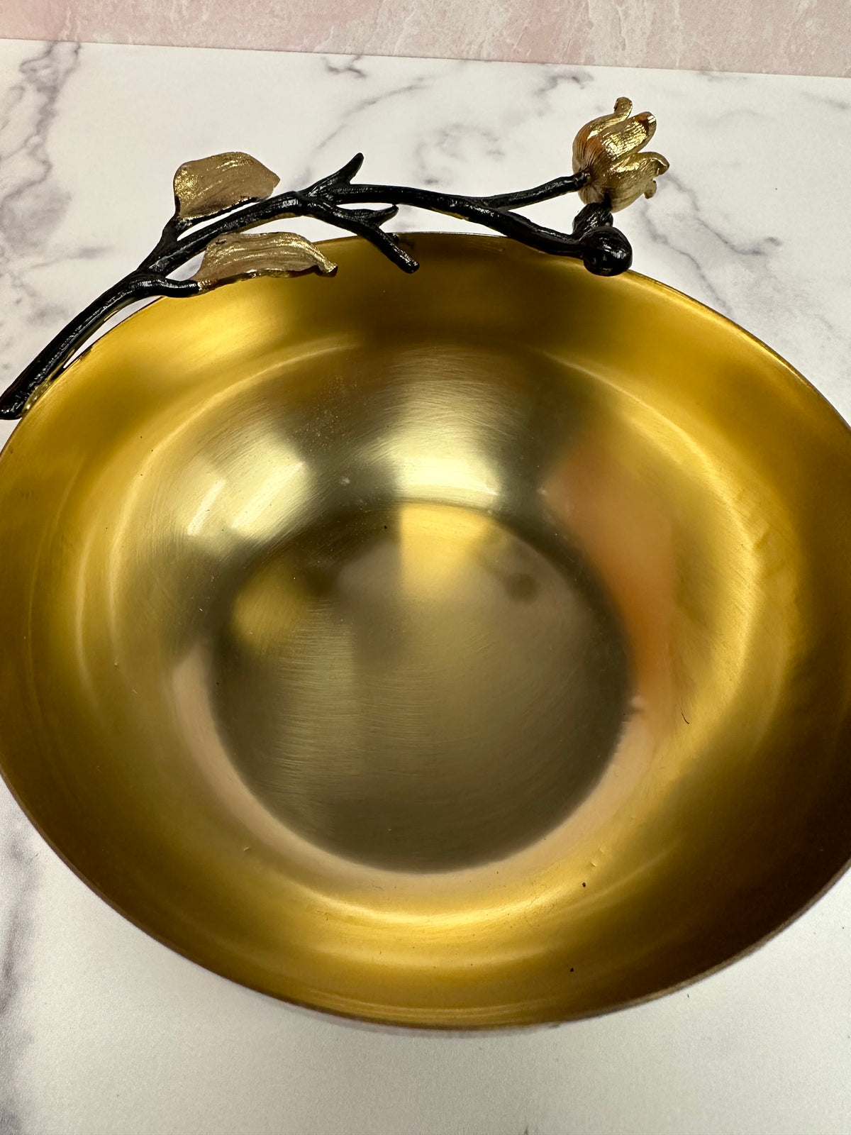 Small deep serving bowl by 827SELBA, ideal for kitchen décor and serving dishes, with a modern design and ceramic finish.
