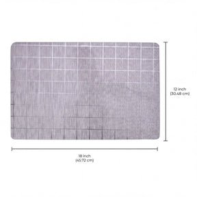 Set of 8 woven PVC placemats by TH1910615B, durable and stylish for dining table decor.