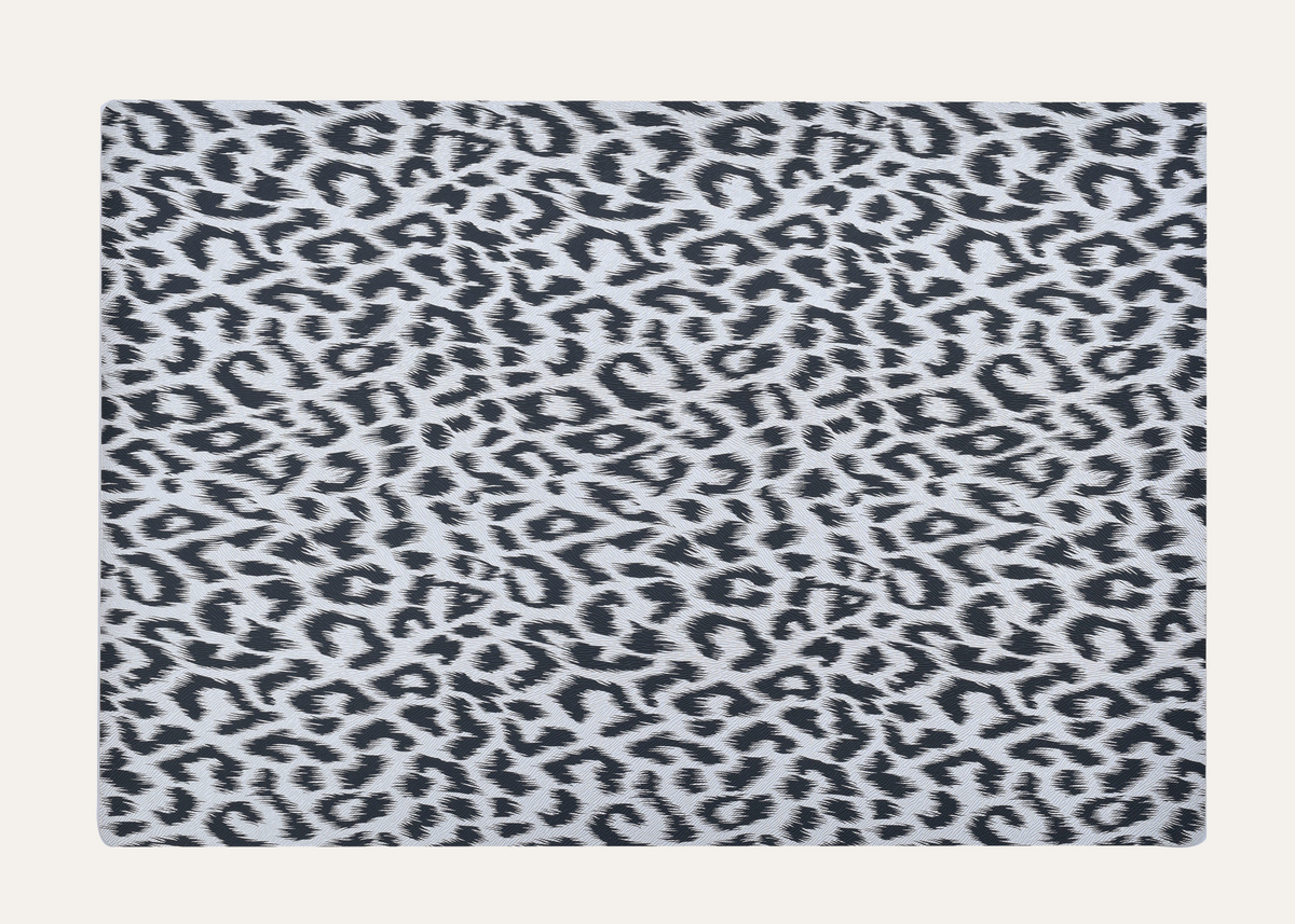Set of 4 and 6 PVC placemats by 618EVA-6-7-4, showing colorful, durable PVC table protectors on a dining table.