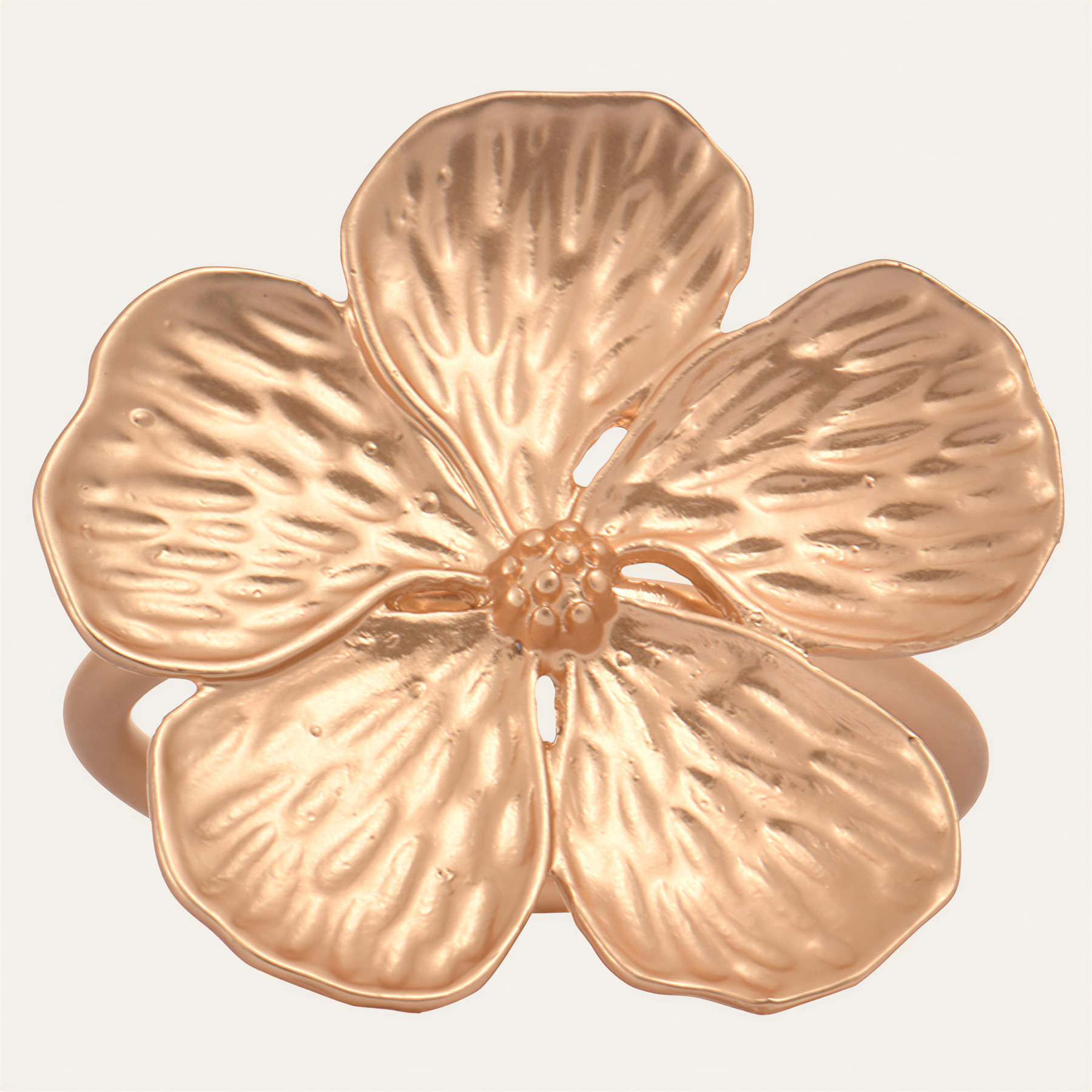 Set of four ZWZ-18-482MG golden napkin rings with floral design, elegant decorative tableware for luxurious dining settings.