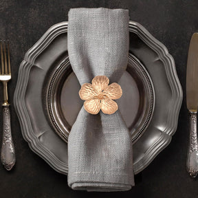 Golden Elegance – Napkin Rings in Gold Floral Design, Luxurious Decorative Dining Table Décor
