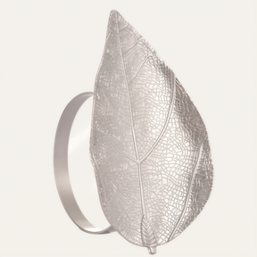 Set of four Silver Grace ZWZ-18-405S napkin rings with silver leaf design, elegant decorative dining table accessories.