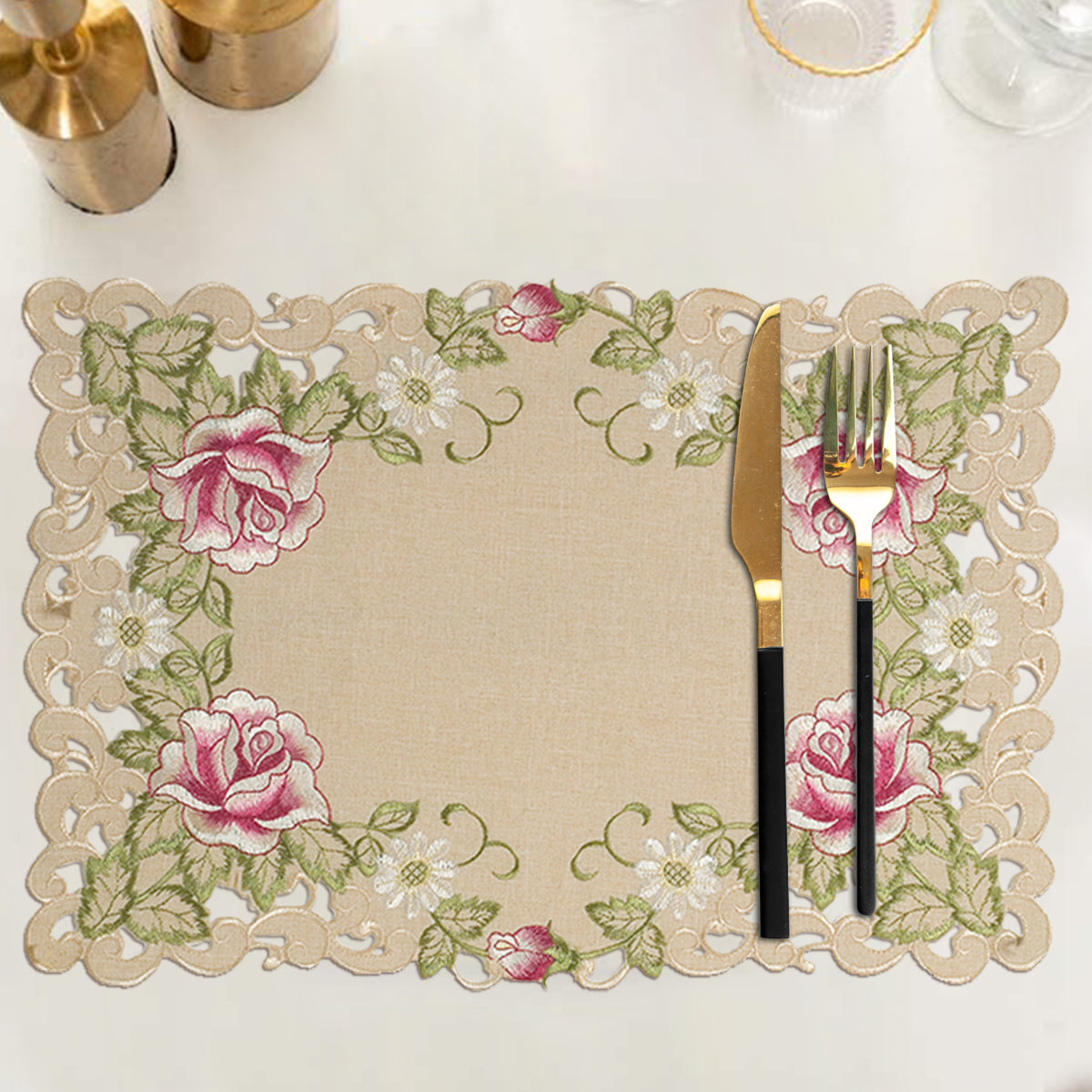 Round Linen Placemat Doilies - Set of 4