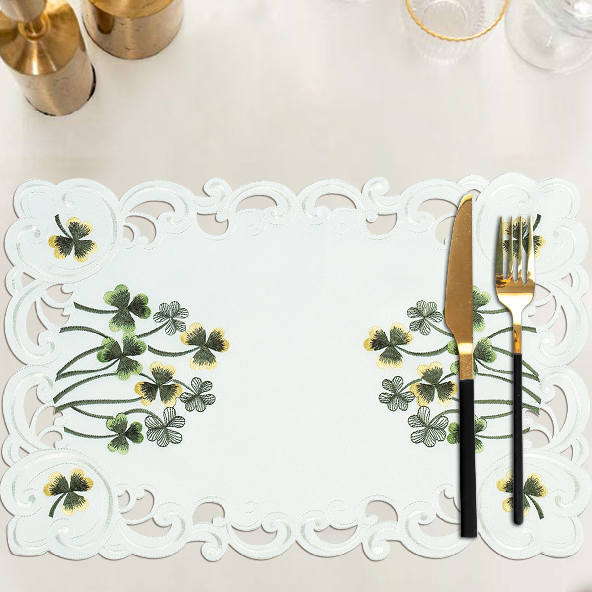 Placemats with European Embroidery - The Clem Collection - Decozen
