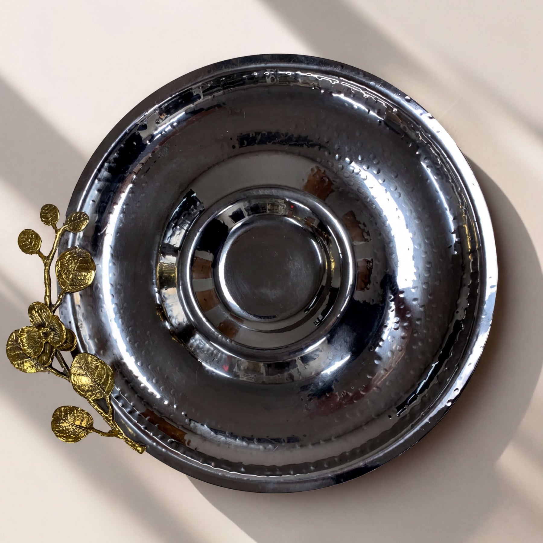 Chip and dip snack platter by 23202RLF, stylish kitchen décor with compartments for chips and dips, perfect for entertaining.