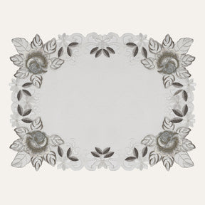 Placemats with European Embroidery - The Alois Collection - Decozen