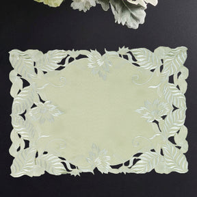 Placemats with European Embroidery - The Daulton Collection - Decozen
