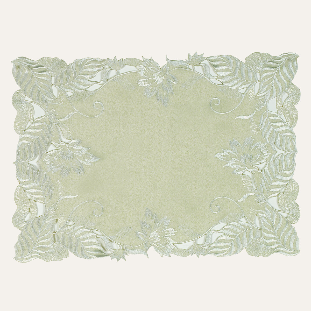 Placemats with European Embroidery - The Daulton Collection - Decozen