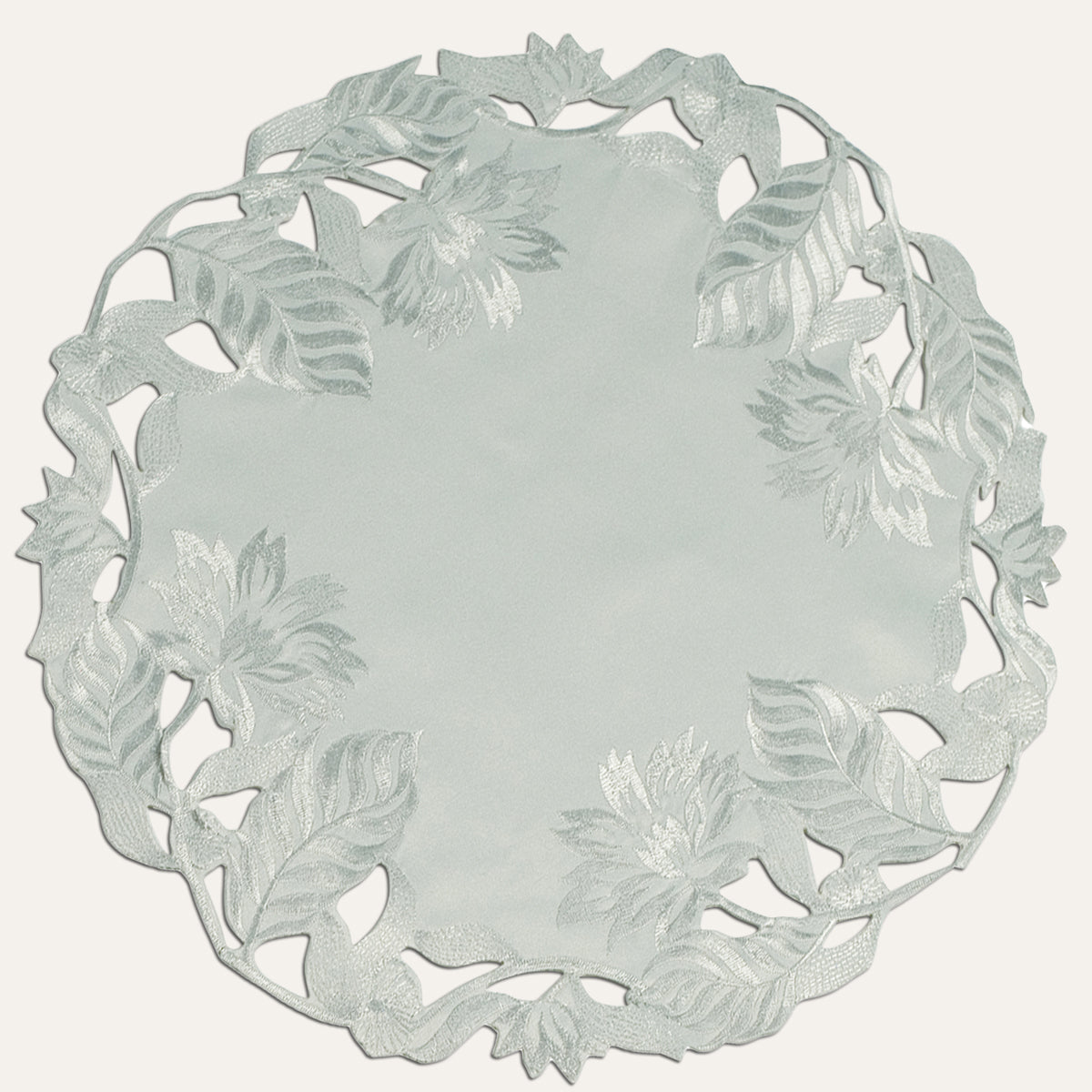 Light Gray Round Linen Placemat Doilies - The Corda Collection - Decozen