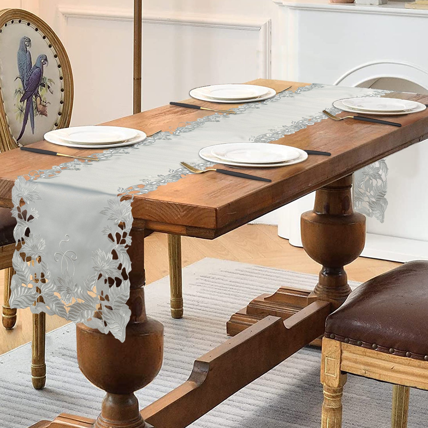 Table Runner with European Embroidery - The Corda Collection - Decozen