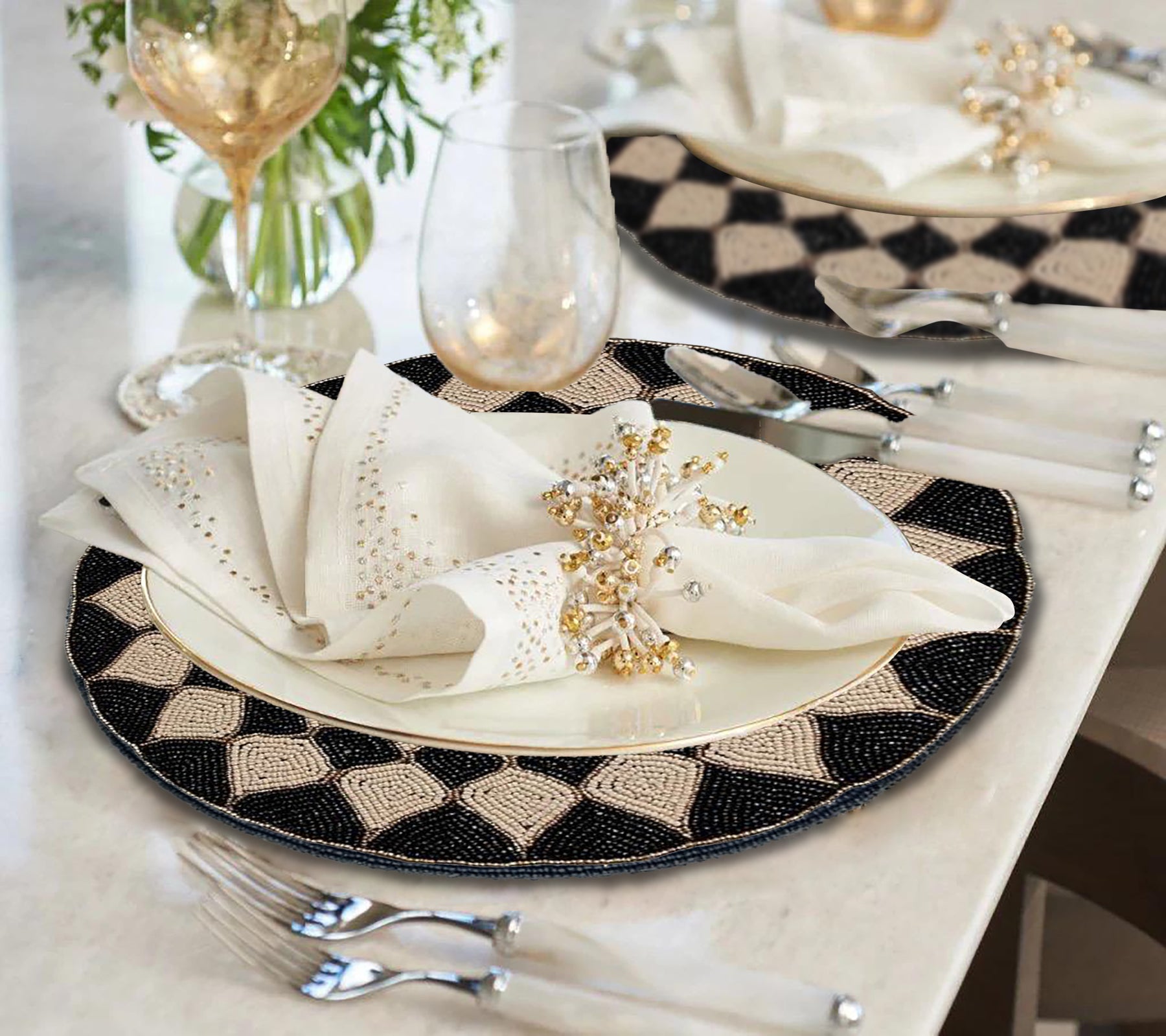 Ebony Drift – Round Beaded Placemats in Black Beige, Luxurious Decorative Dining Table Accent 14 inch - Decozen
