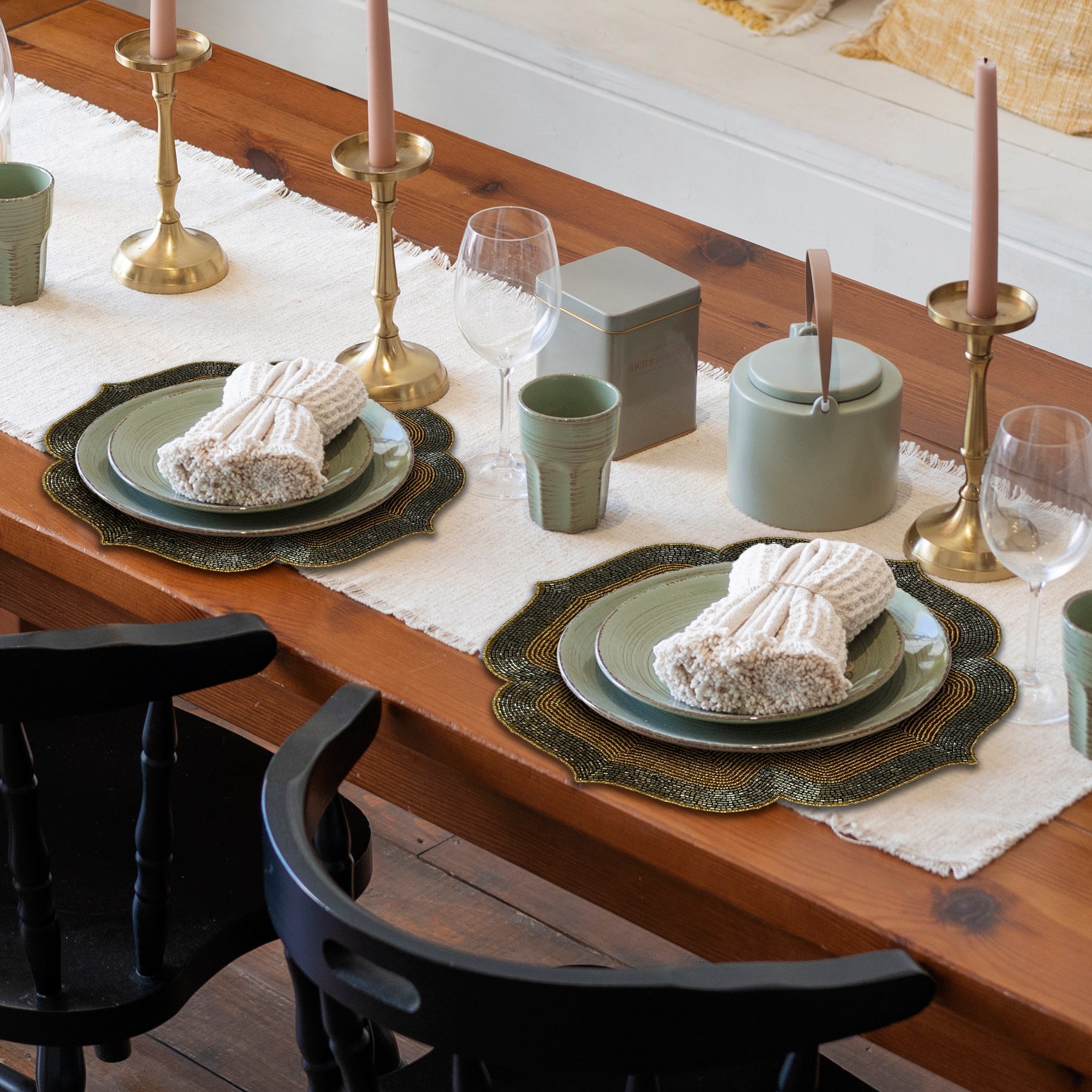 Gilded Shine – Beaded Placemats in Gold and Silver, Artistic Heat-Resistant Dining Table Décor 14 inch - Decozen