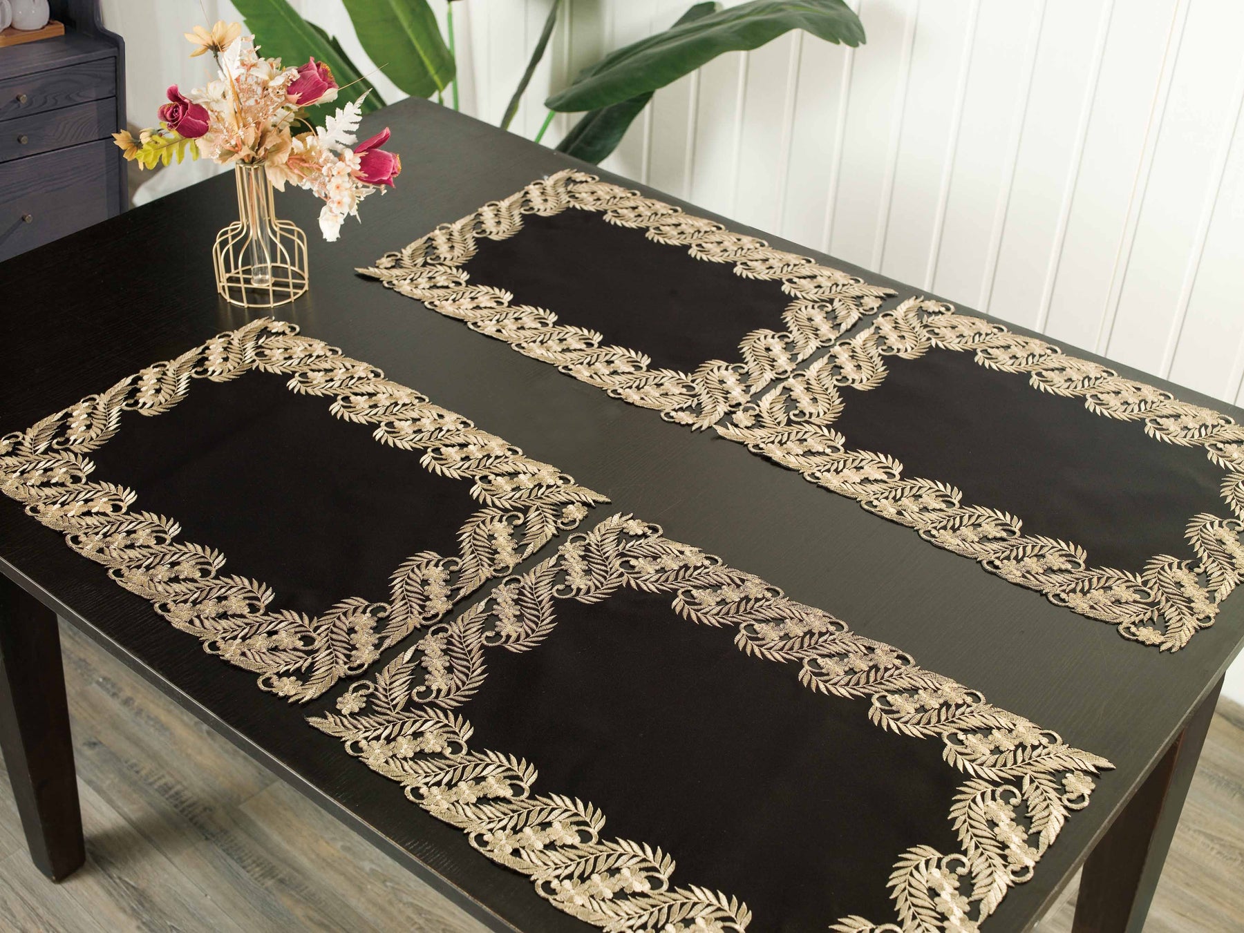 Ebony Bloom – Black Gold Table Placemats, Anyce Collection Elegant Decorative Dining Décor 12*18 inch - Decozen