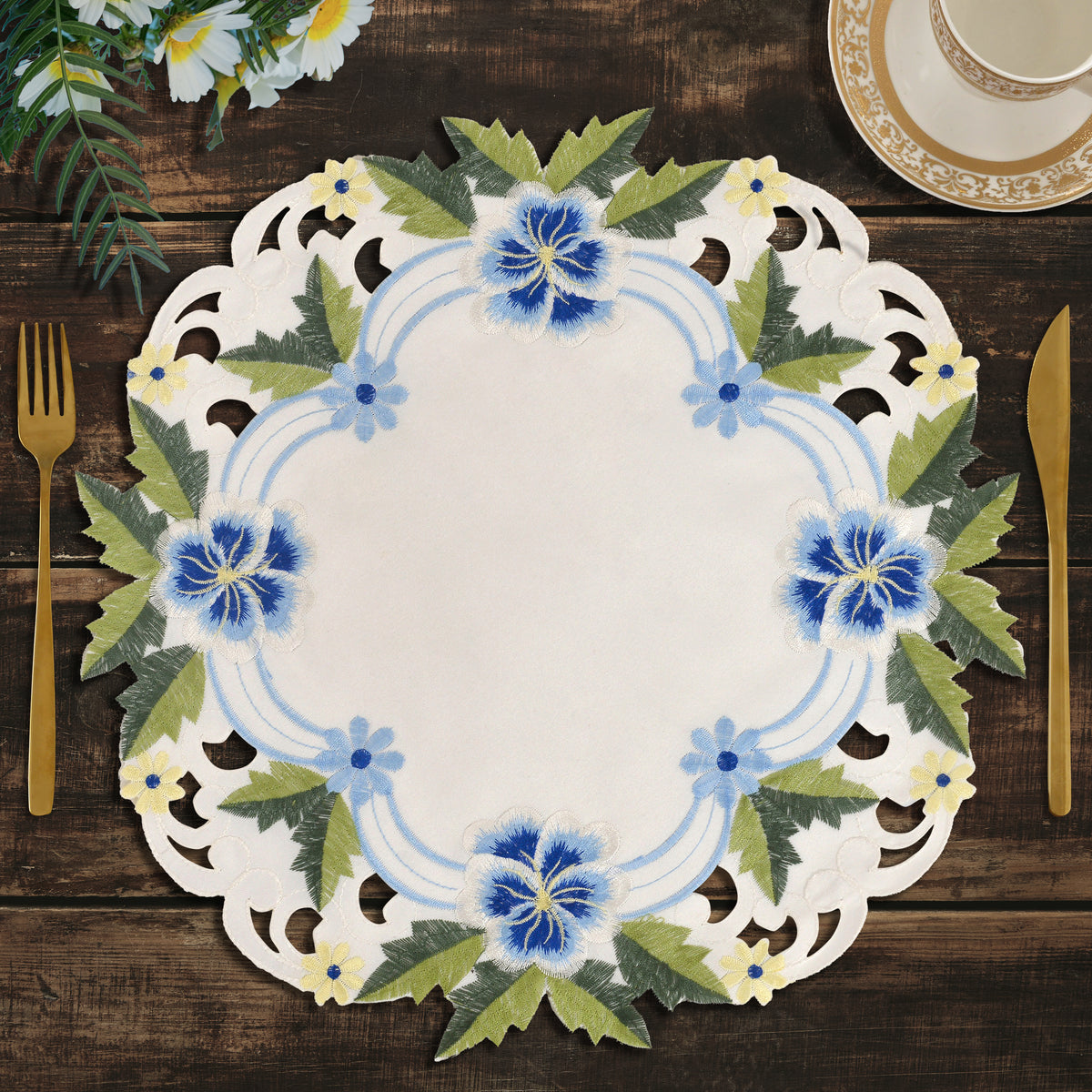 Set of four round blue or green lace white doilies placemats with European embroidery, 15-inch home décor and wedding table accessories.