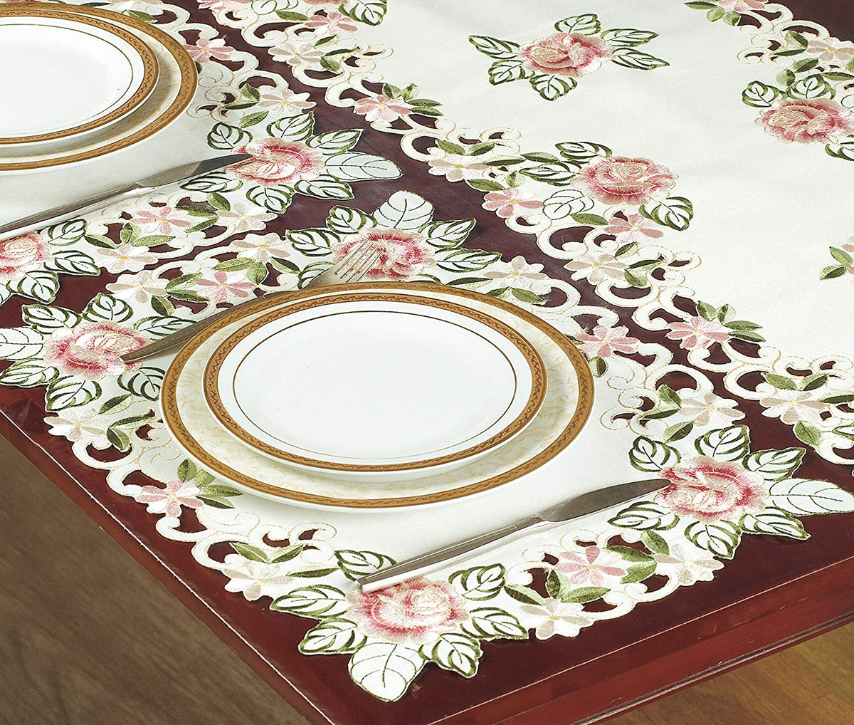 Placemats with European Embroidery - Set of 6 - Decozen