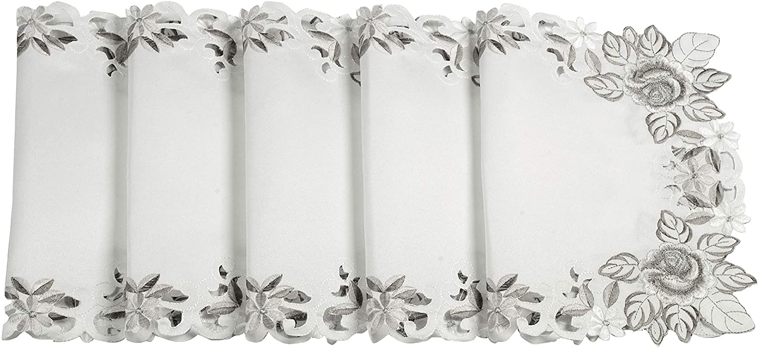 Placemats with European Embroidery - The Alois Collection - Decozen