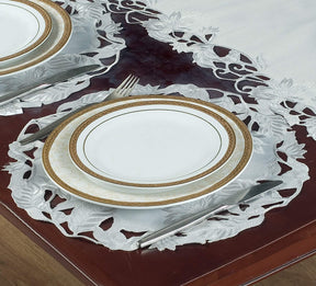 Light Gray Round Linen Placemat Doilies - The Corda Collection - Decozen