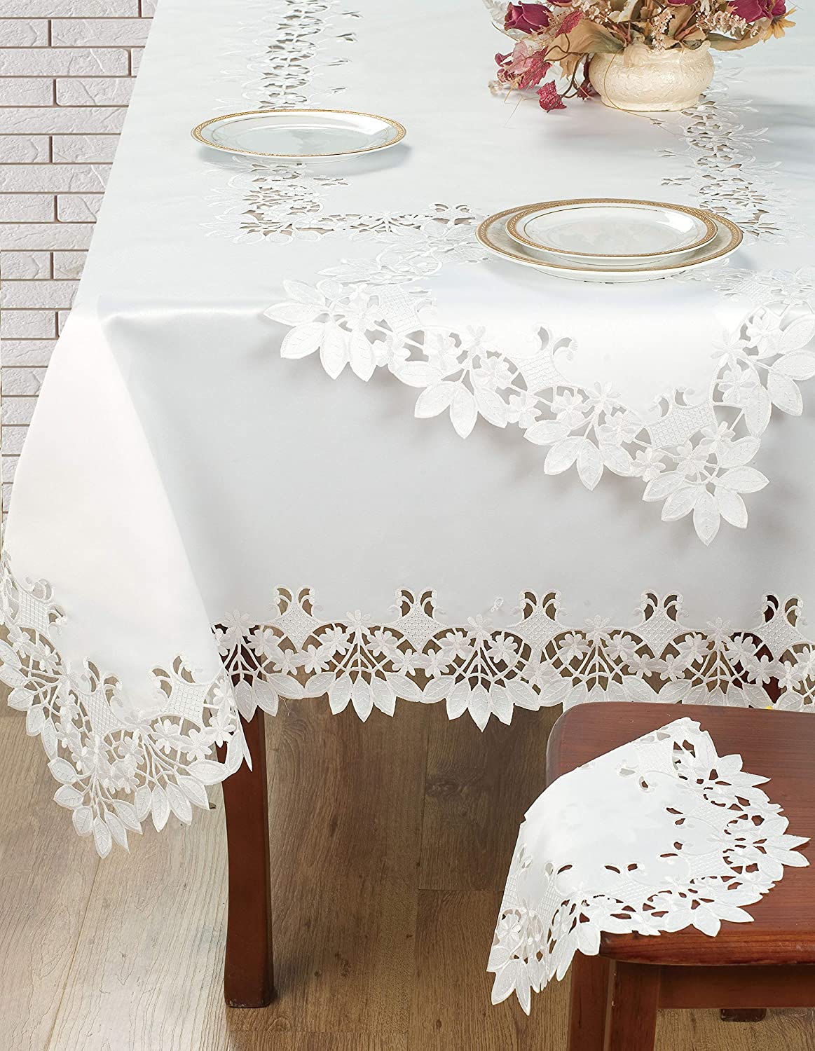 Table Runner with European Embroidery - The Darvin Collection - Decozen