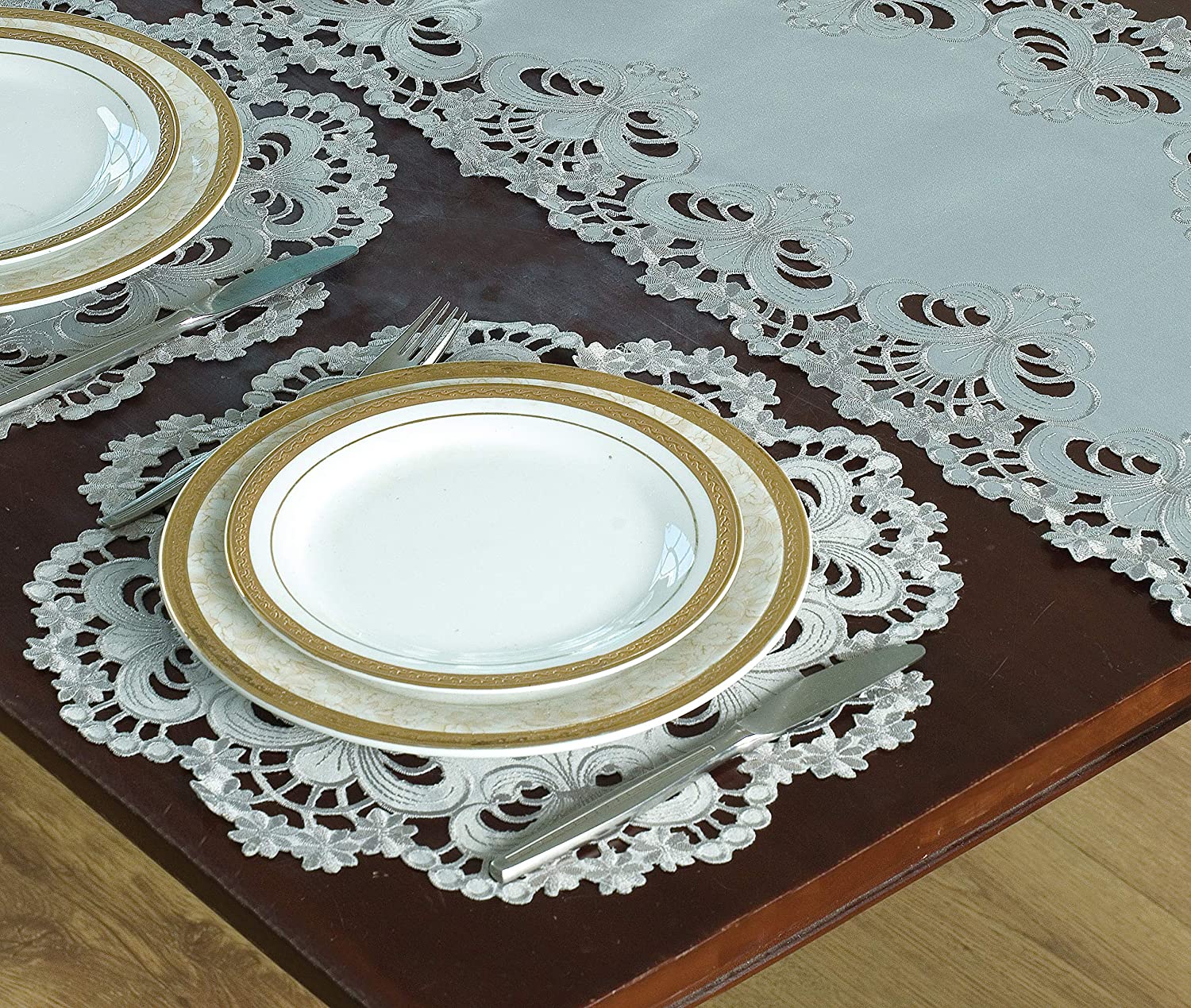 Gray Round Linen Placemat Doilies - The Creola Collection - Decozen