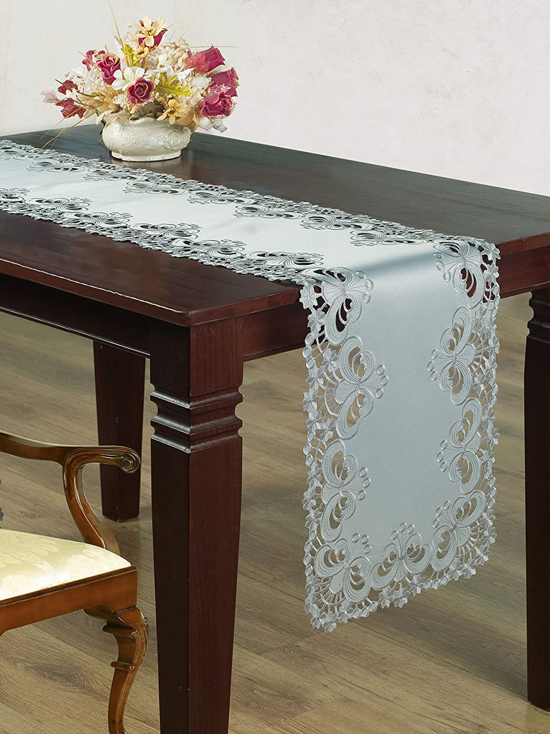 Table Runner with European Embroidery - The Creola Collection - Decozen